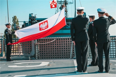 Biel i czerwień – barwy dumy