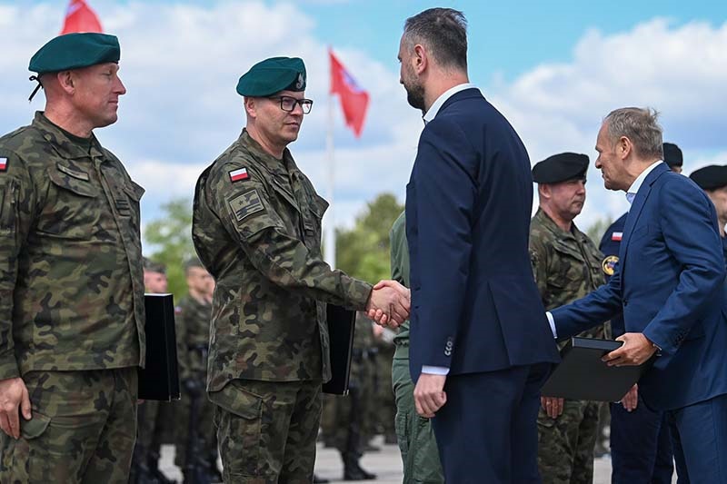 Narodowy Dzień Zwycięstwa z żołnierzami
