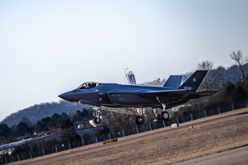 Mamy pierwszych pilotów F-35